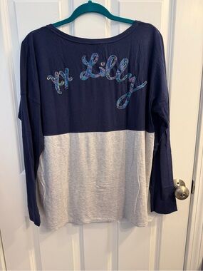 Lilly Pulitzer long sleeve Finn top size L Navy and gray with palm tree